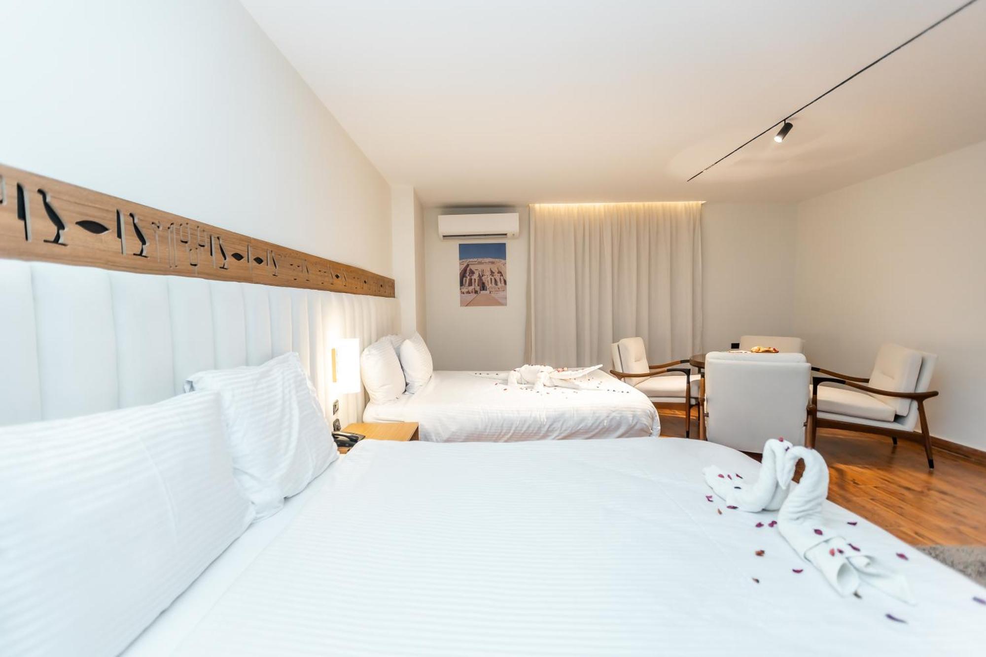 Superior Pyramids Inn Al Kawm al Akhdar Екстериор снимка