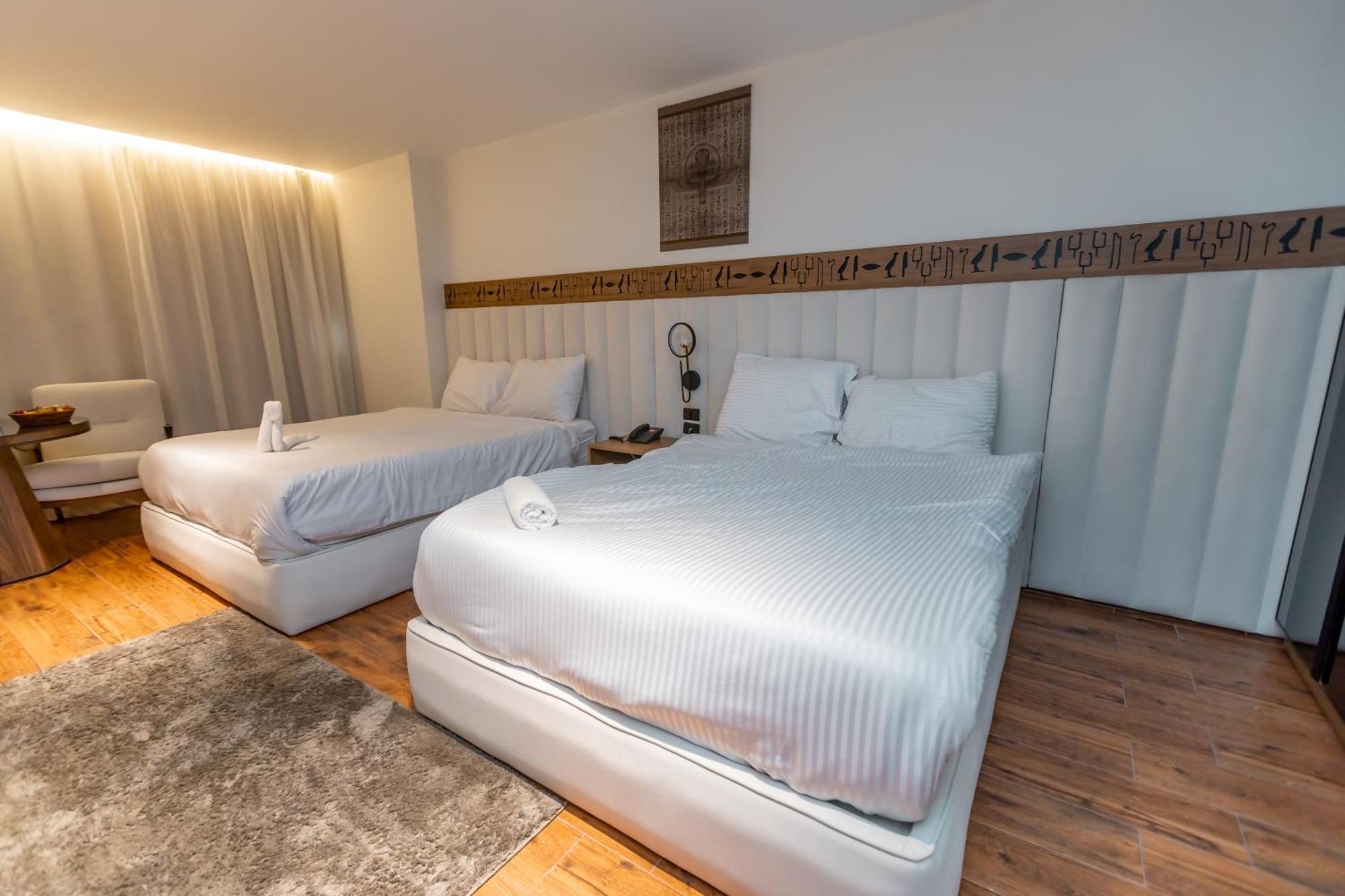 Superior Pyramids Inn Al Kawm al Akhdar Екстериор снимка