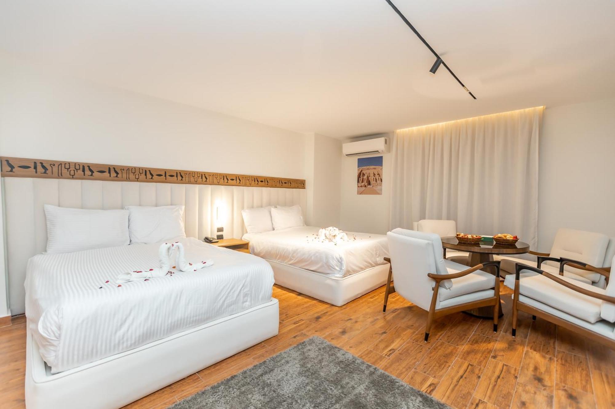 Superior Pyramids Inn Al Kawm al Akhdar Екстериор снимка