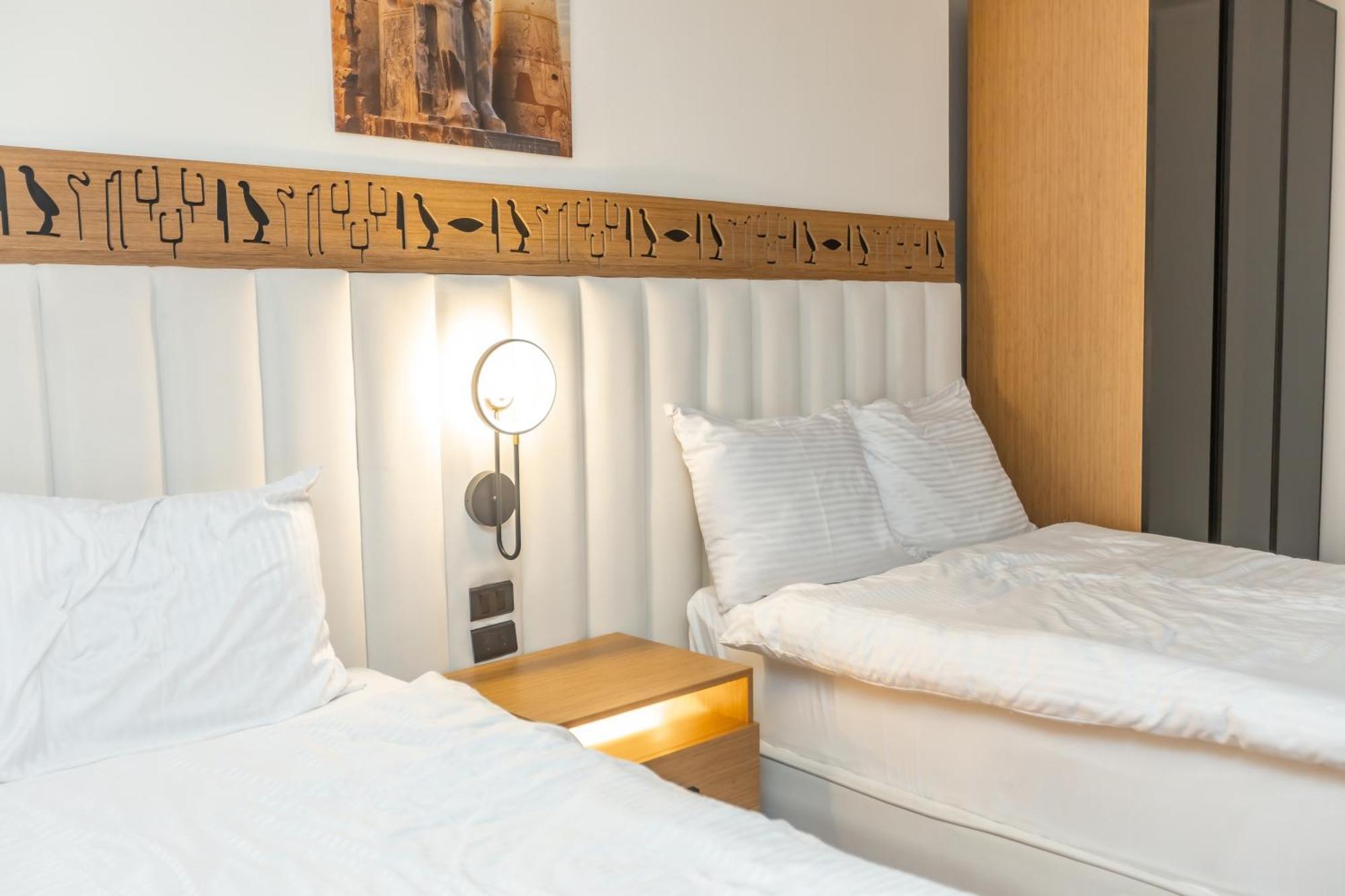 Superior Pyramids Inn Al Kawm al Akhdar Екстериор снимка