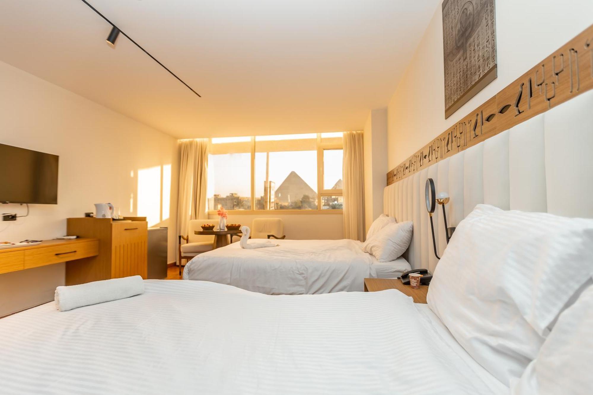 Superior Pyramids Inn Al Kawm al Akhdar Екстериор снимка