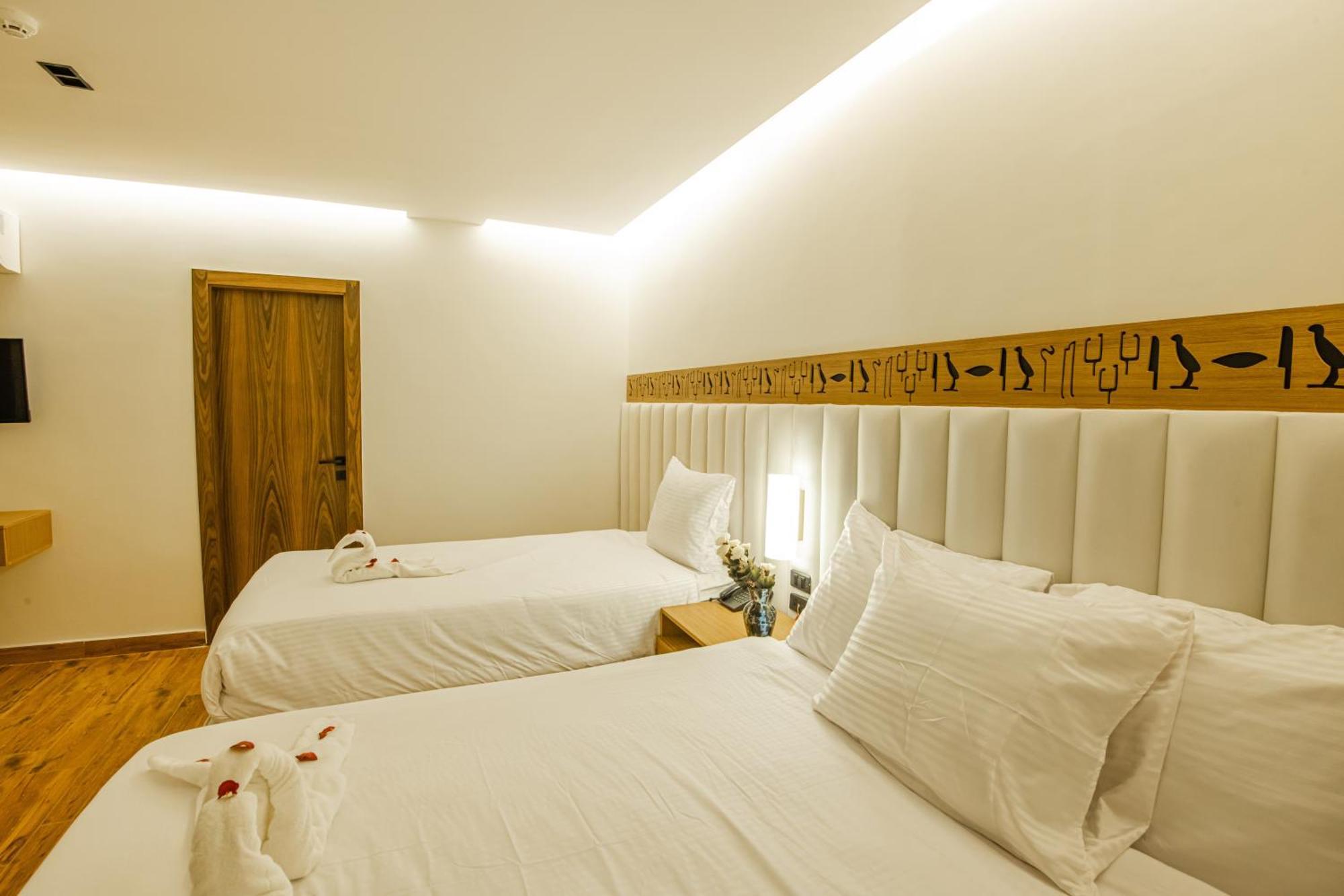 Superior Pyramids Inn Al Kawm al Akhdar Екстериор снимка
