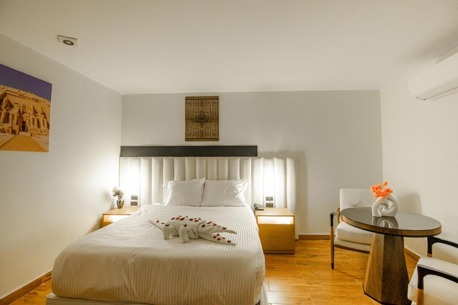 Superior Pyramids Inn Al Kawm al Akhdar Екстериор снимка